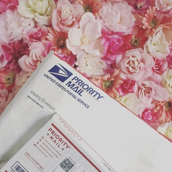 Meet your Posher, Dina - Picture 3 of 5